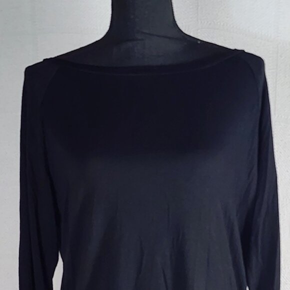 Love In Brand Black LS Rayon Span Reversible Drop Shoulder 1/2 Zip Top Size L - Picture 2 of 16